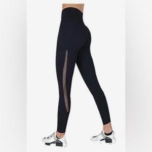 NEW leggings / yoga pants.